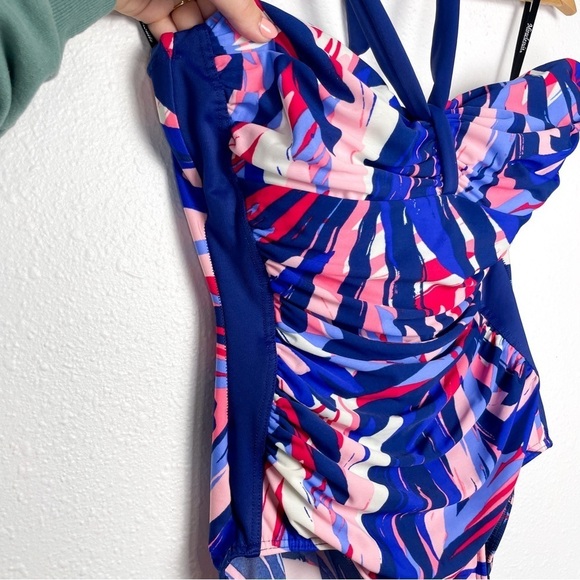 Miraclesuit Abstract Geometric one Piece Halter SwimSuit Sz. 8/10/12 - Picture 5 of 11